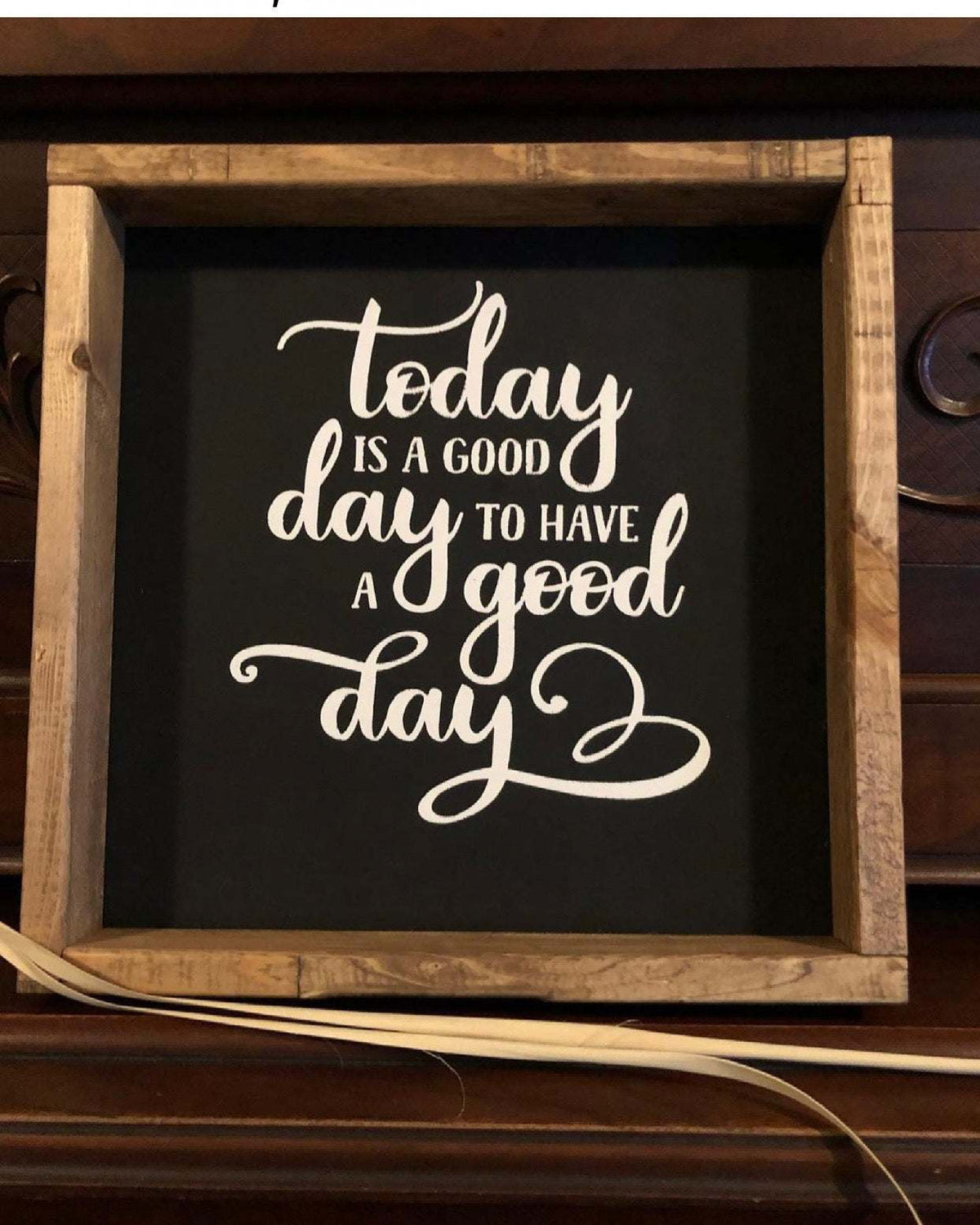 Handcrafted Canadian wood signs with farmhouse, funny, personalized, and seasonal designs for home decor