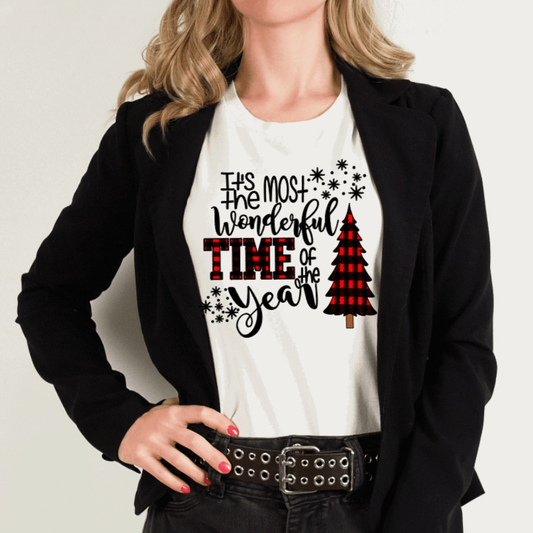 Purple LadyBug Decor shirts 'It's Looking Like Christmas' T-Shirt Women